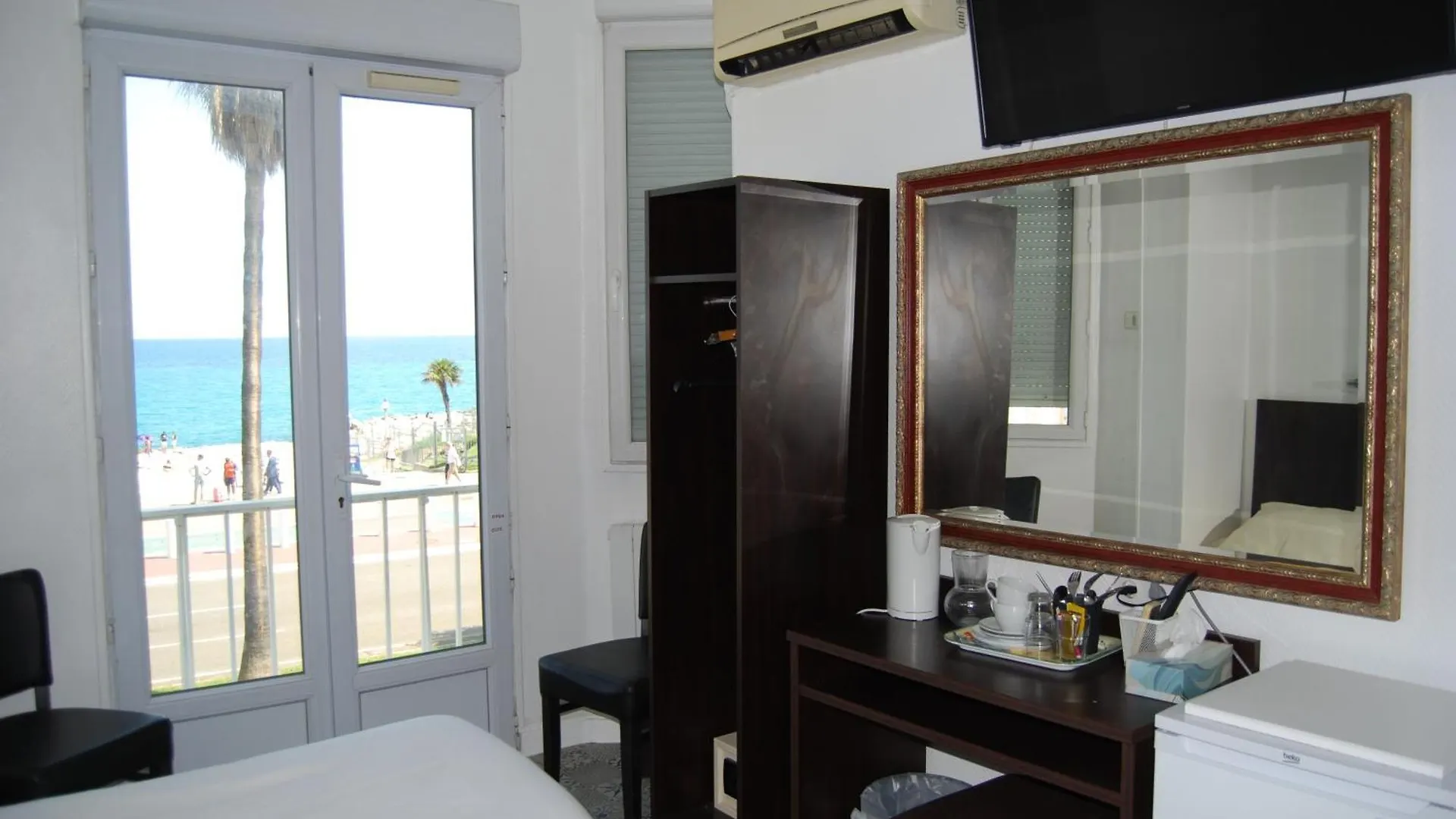 ניס Hotel Azur