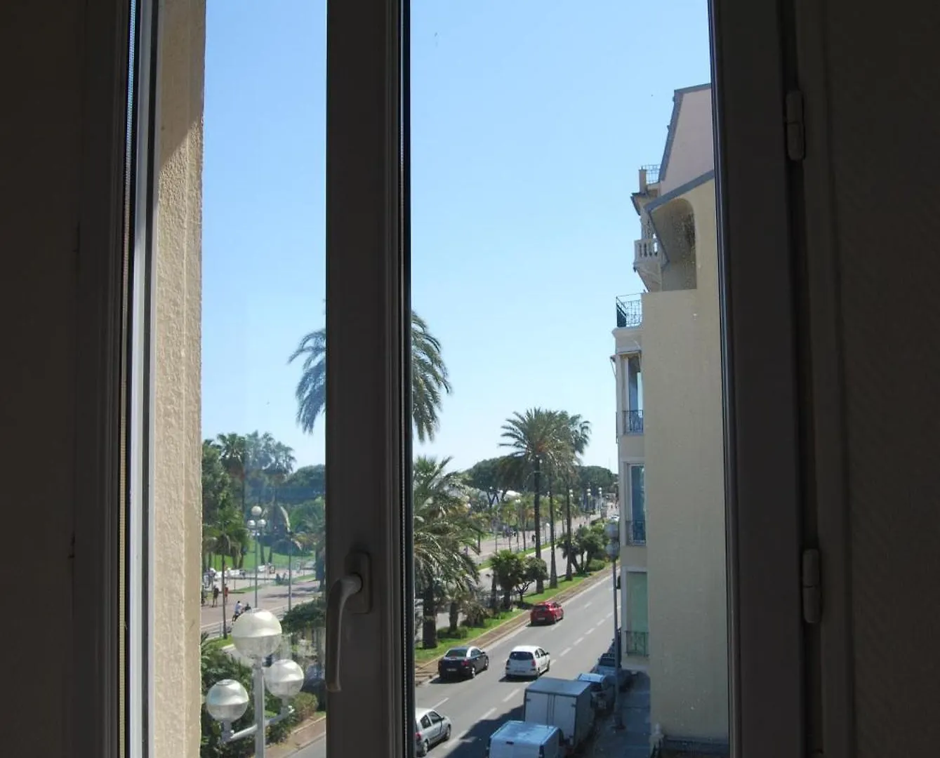 ניס Hotel Azur 2*,