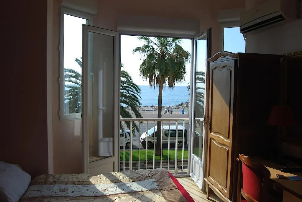 ניס Hotel Azur 2*,  צרפת